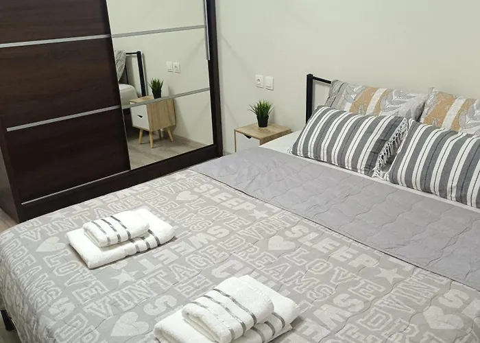 Britshouse * Naousa (Imathia)